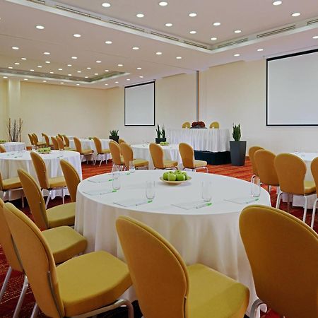 Courtyard By Marriott Budapest City Center Extérieur photo