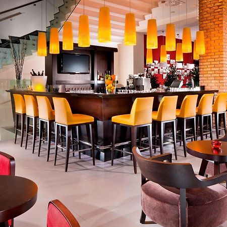 Courtyard By Marriott Budapest City Center Restaurant photo