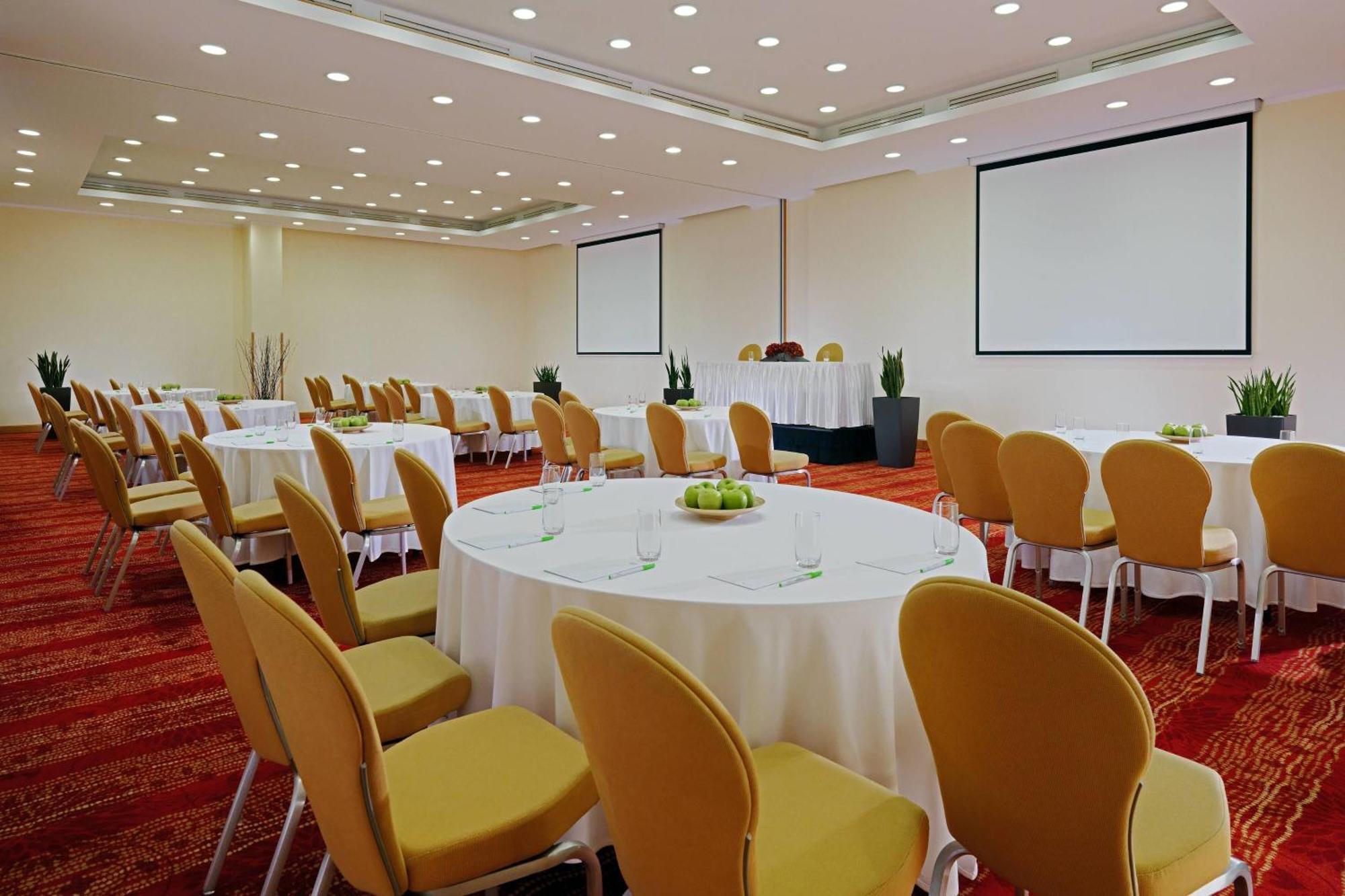 Courtyard By Marriott Budapest City Center Extérieur photo