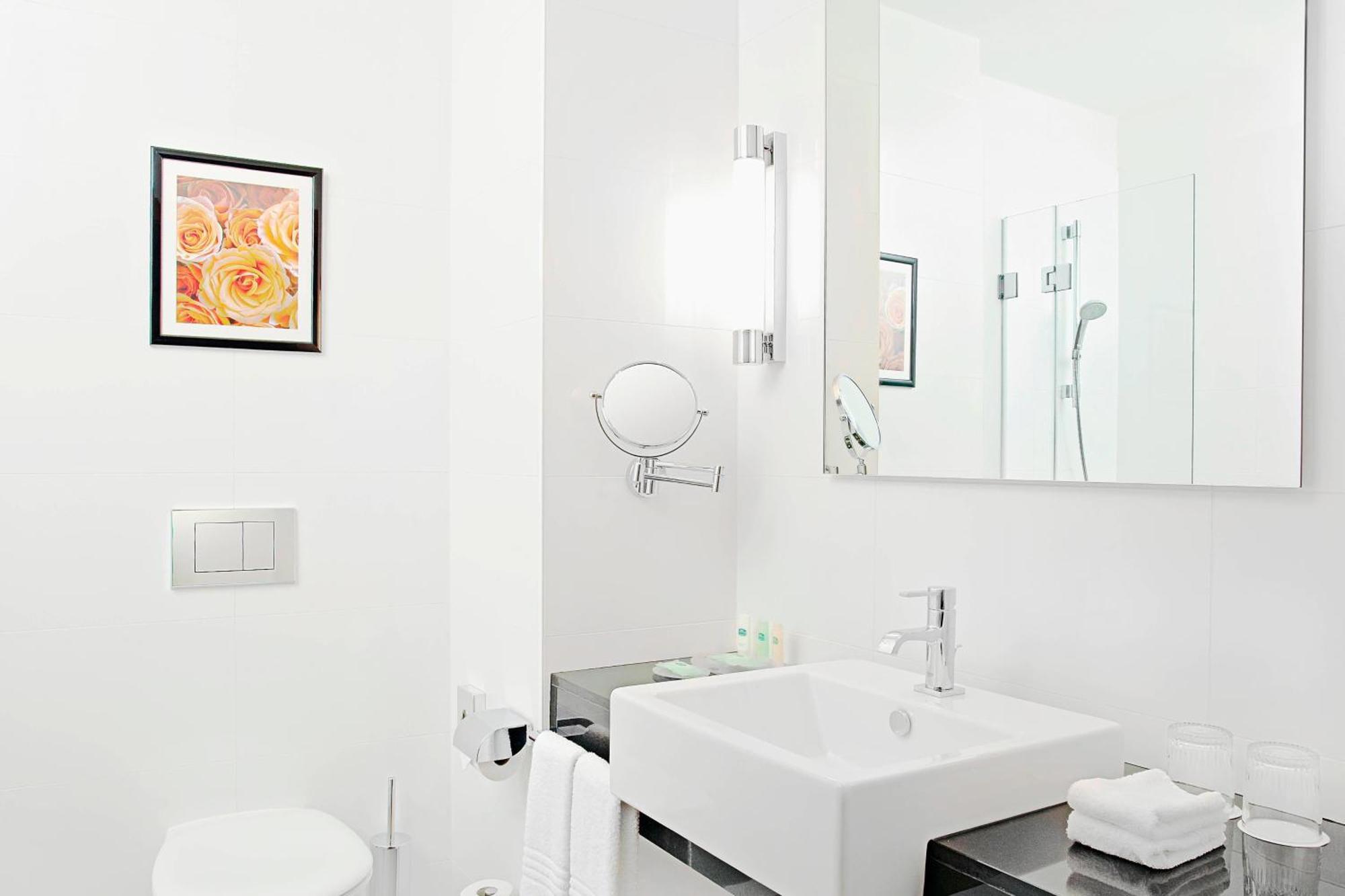 Courtyard By Marriott Budapest City Center Extérieur photo