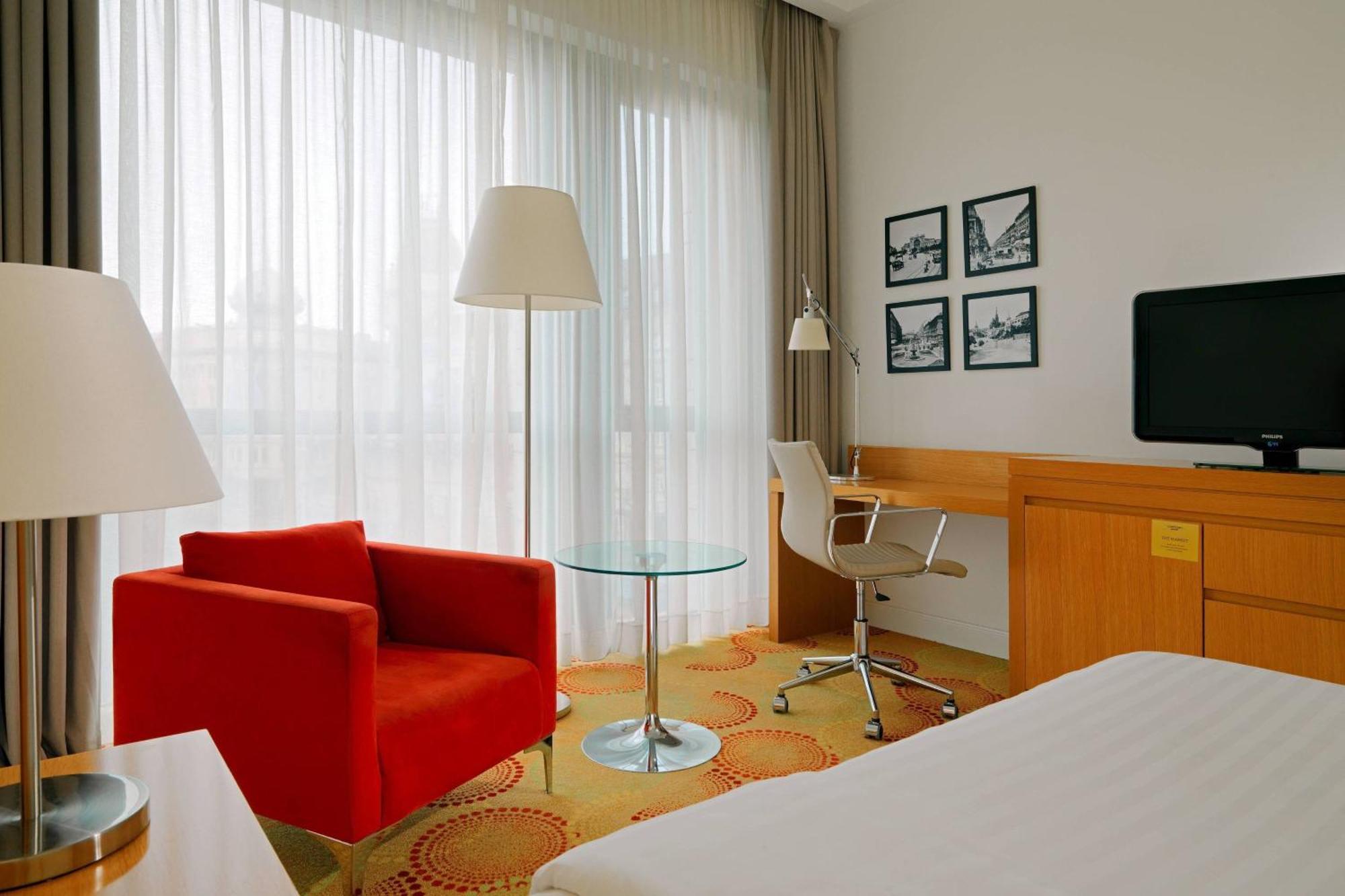 Courtyard By Marriott Budapest City Center Extérieur photo