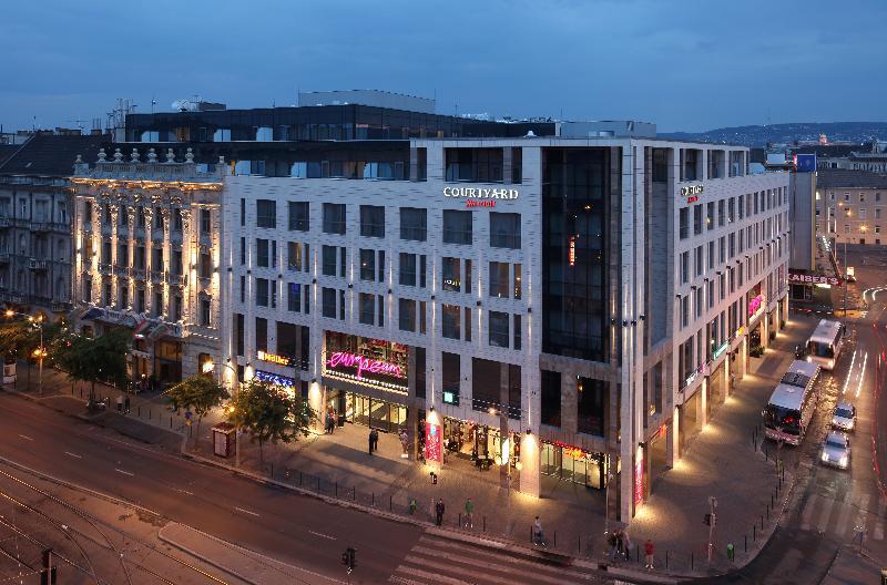 Courtyard By Marriott Budapest City Center Extérieur photo
